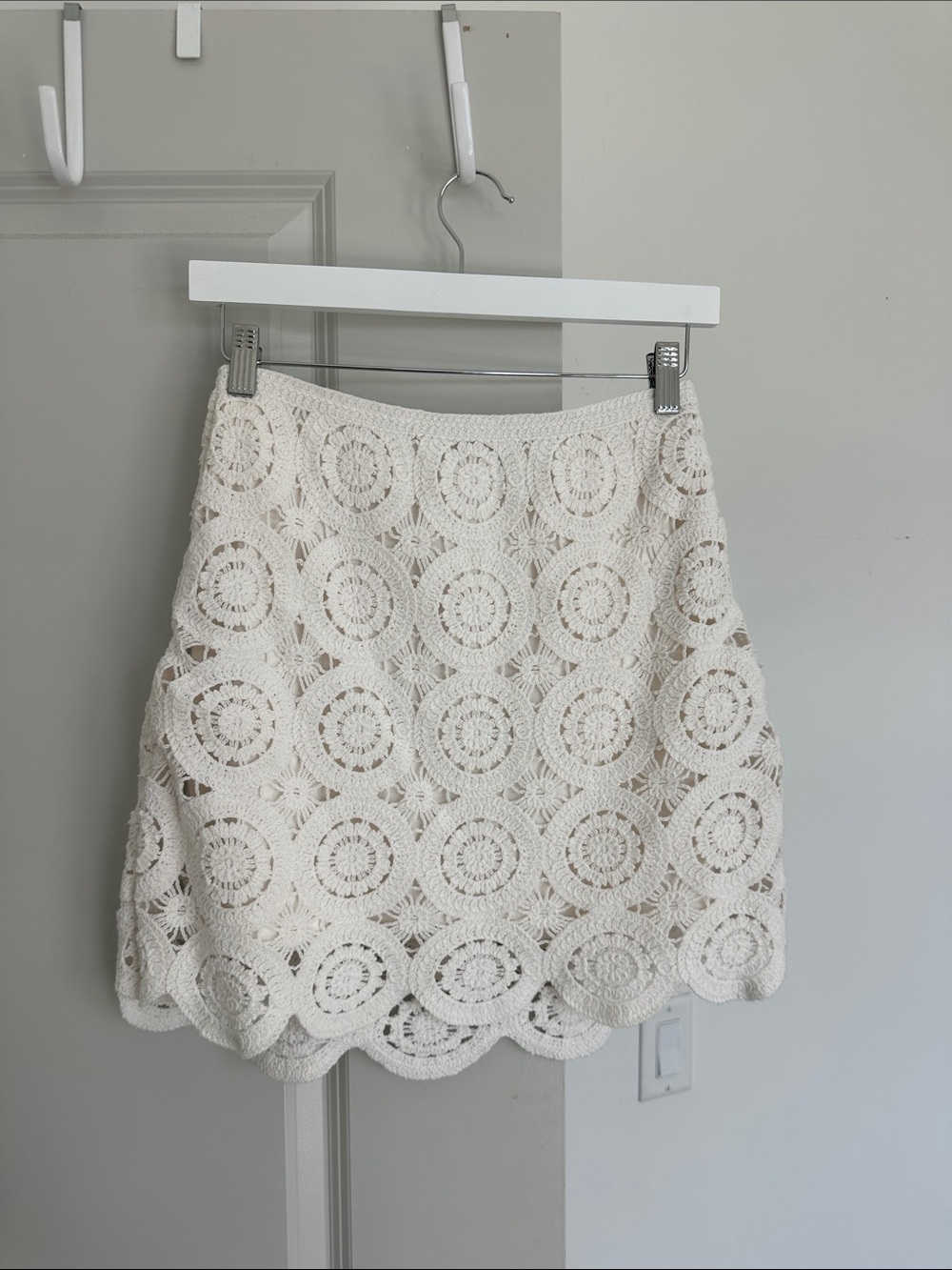 Abercrombie & Fitch Cream Crochet Circle Mini Skirt